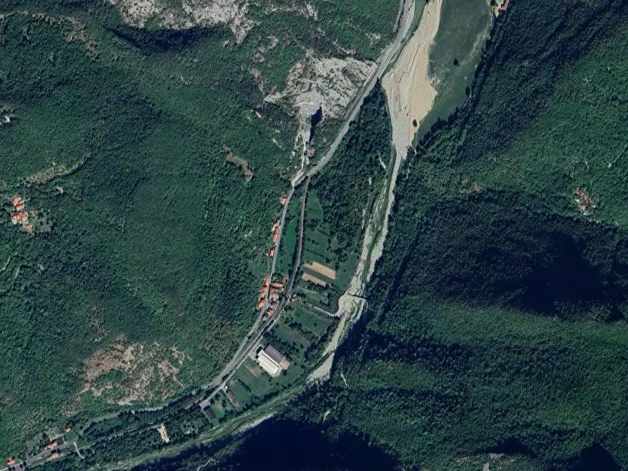 Immagine 21 di Casa indipendente in vendita  in Località Isola Perosa a Ormea