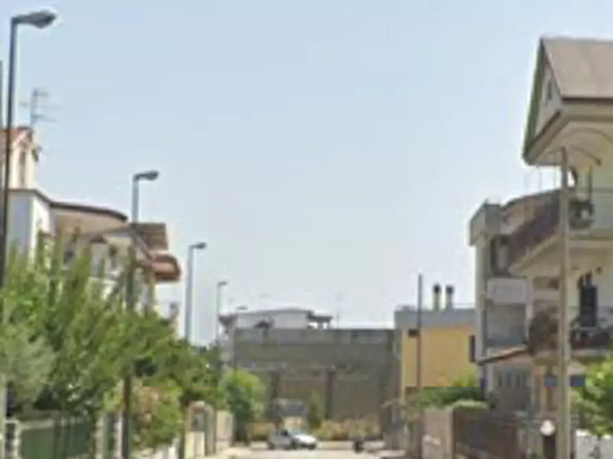 Immagine 10 di Magazzino in vendita  in Via Michele Comella a Casaluce