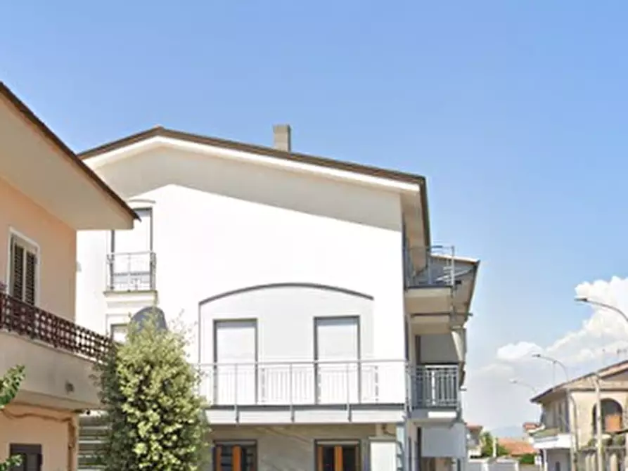 Immagine 7 di Stabile in vendita  in Via Roma a Casapesenna