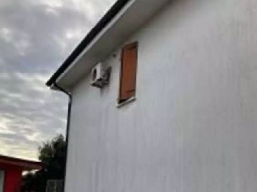 Immagine 2 di Villa in vendita  in Via Nino Bixio a Sermide