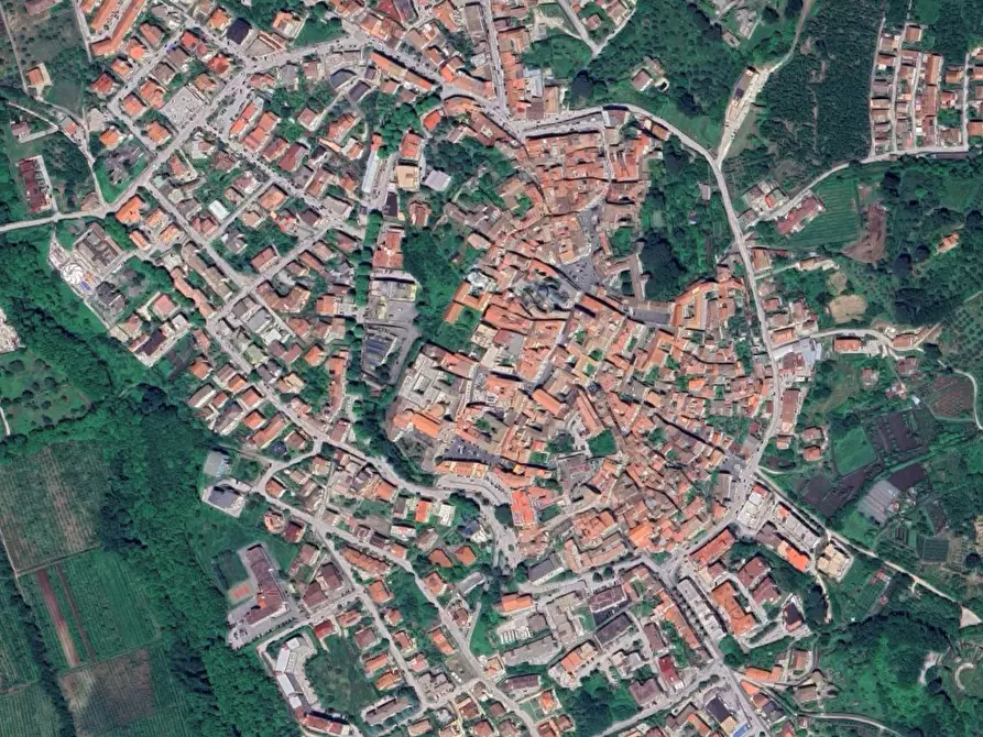 Immagine 7 di Appartamento in vendita  in Via Carità a Teano