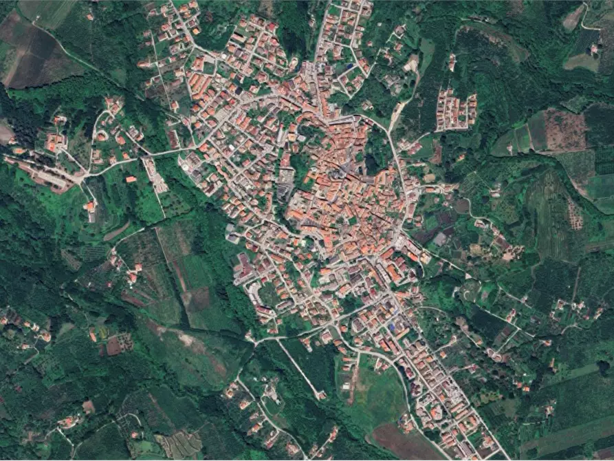 Immagine 8 di Appartamento in vendita  in Via Carità a Teano