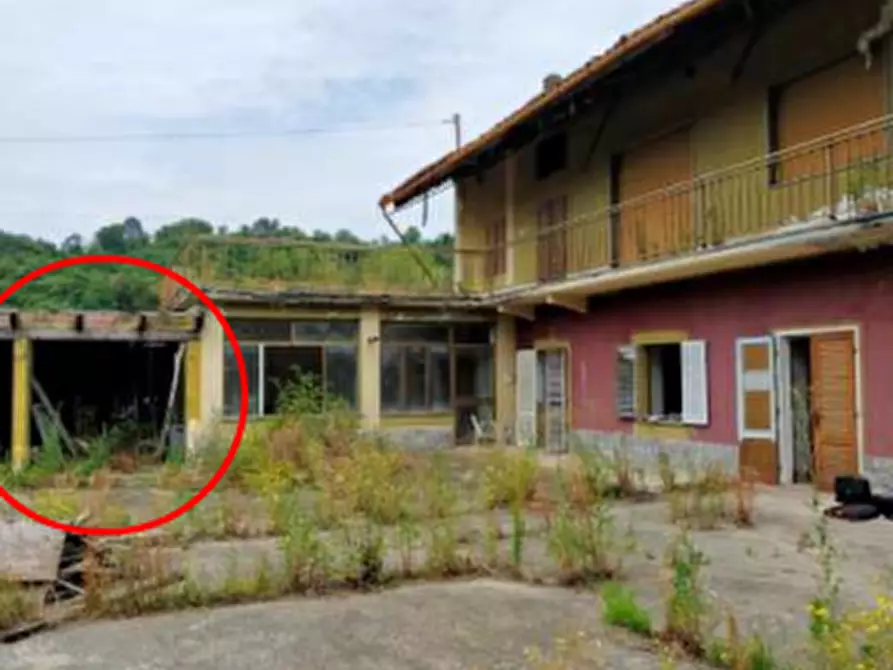 Immagine 15 di Porzione di casa in vendita  in Via Cossano a Maglione