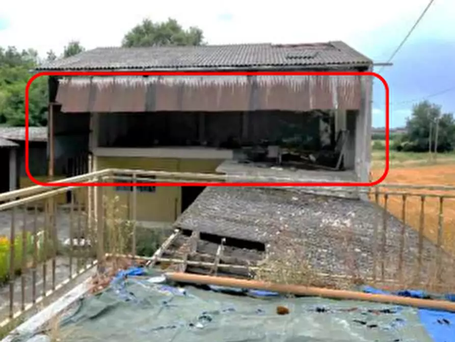Immagine 16 di Porzione di casa in vendita  in Via Cossano a Maglione