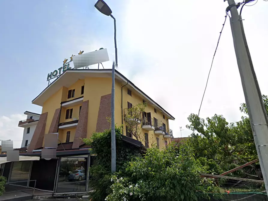 Immagine 2 di Hotel in vendita  in Via Giuseppe Verdi a Cherasco