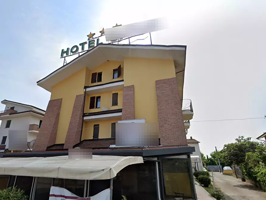 Immagine 4 di Hotel in vendita  in Via Giuseppe Verdi a Cherasco