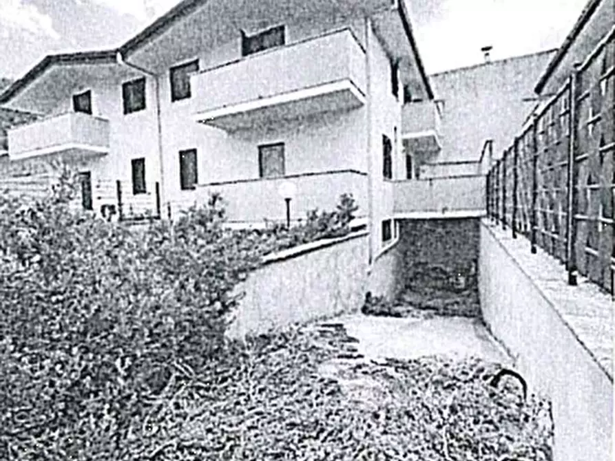 Immagine 1 di Villetta a schiera in vendita  in Via Coste a San Felice A Cancello