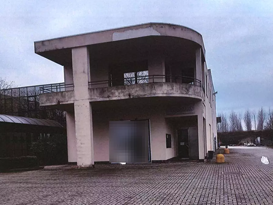 Immagine 1 di Appartamento in vendita  in Via Aldo Moro a Viadana