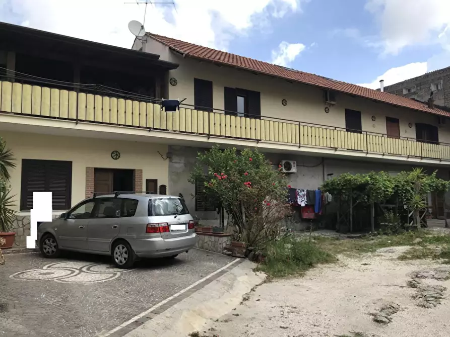 Immagine 1 di Appartamento in vendita  in Via Toti a Caserta