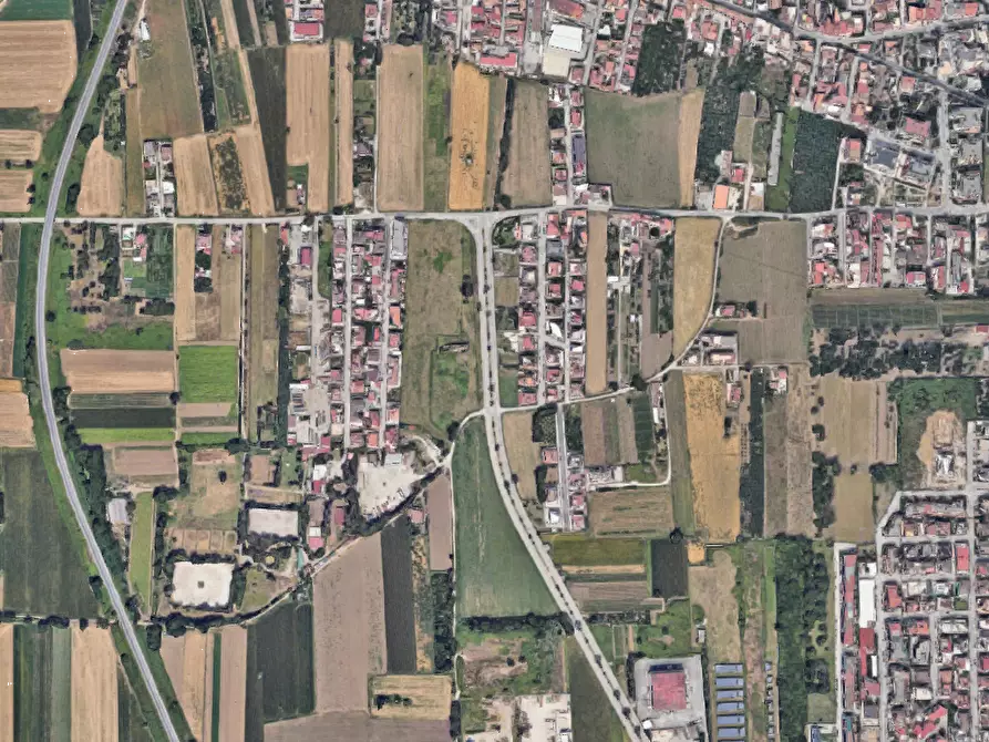 Immagine 1 di Magazzino in vendita  in Via Vincenzo Rossi a Maddaloni