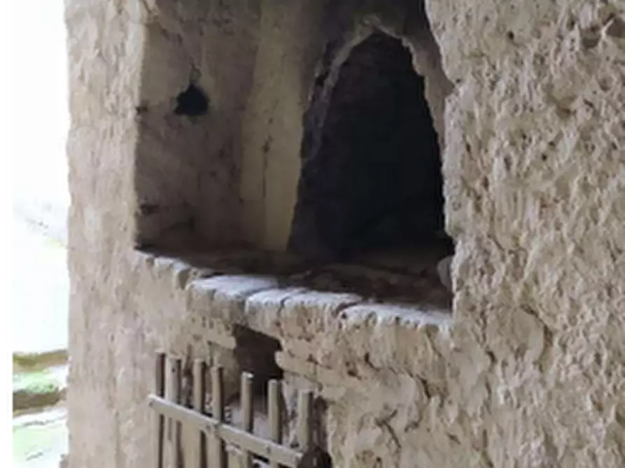 Immagine 4 di Porzione di casa in vendita  in Via Monticello  a Valle Di Maddaloni