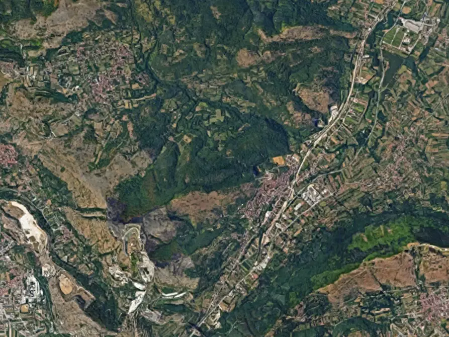 Immagine 10 di Porzione di casa in vendita  in Via Monticello  a Valle Di Maddaloni