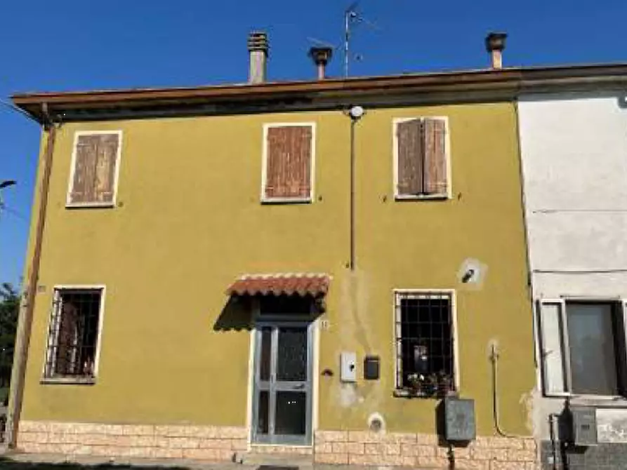 Immagine 1 di Appartamento in vendita  in Via Randaccio a Roncoferraro
