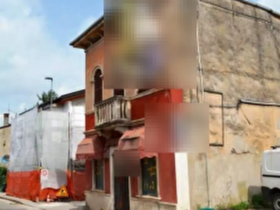 Immagine 3 di Negozio in vendita  in Via Roma  a Roncà