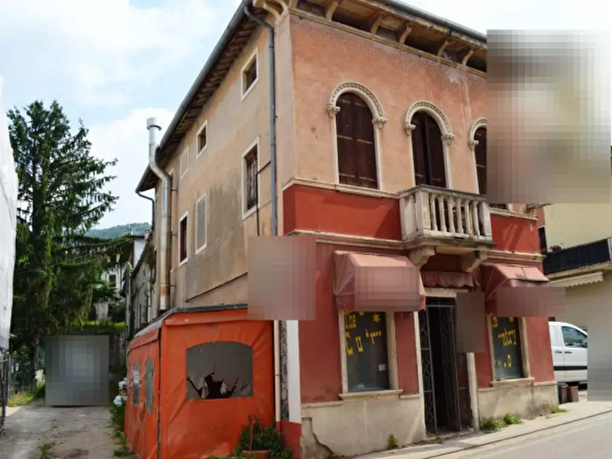 Immagine 2 di Negozio in vendita  in Via Roma  a Roncà