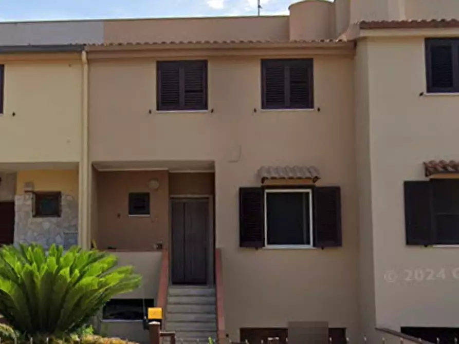 Immagine 2 di Villetta a schiera in vendita  in Via Cuneo a Mondragone