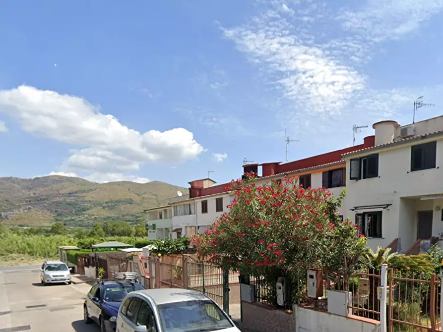 Immagine 3 di Villetta a schiera in vendita  in Via Cuneo a Mondragone
