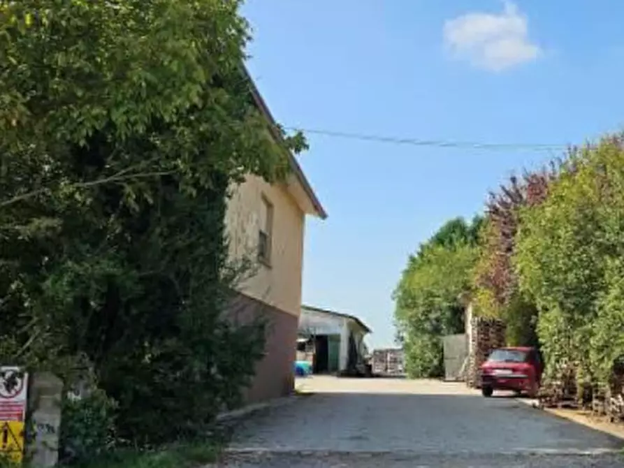 Immagine 5 di Casa indipendente in vendita  in Via Alberia a Villimpenta