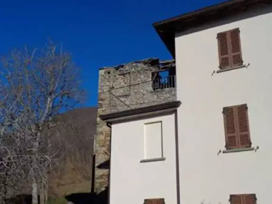 Immagine 4 di Casa indipendente in vendita  in Località Costa dei Gazzi di Grezzo a Bardi