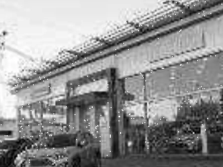 Immagine 10 di Stabile in vendita  in Strada Statale Appia  a Casagiove