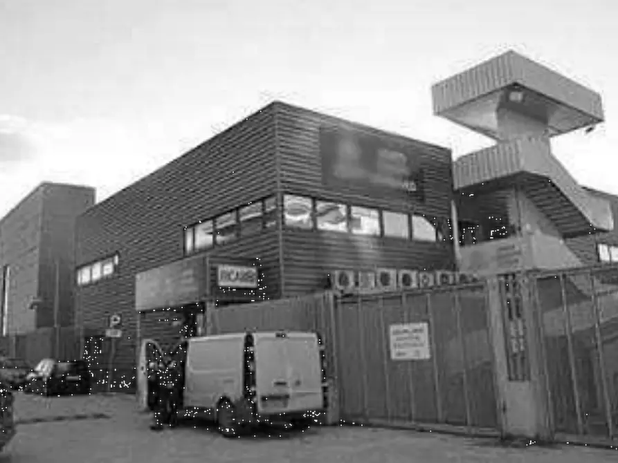 Immagine 20 di Stabile in vendita  in Strada Statale Appia  a Casagiove