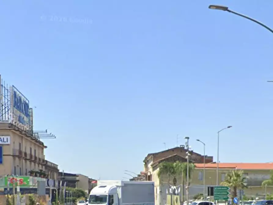 Immagine 32 di Stabile in vendita  in Strada Statale Appia  a Casagiove