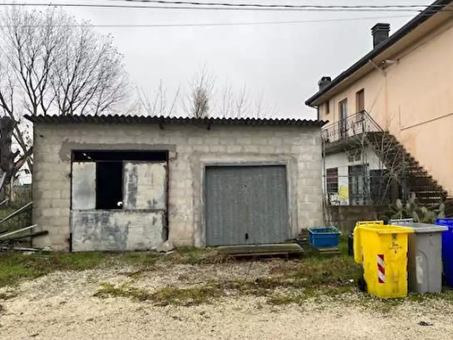 Immagine 14 di Negozio in vendita  in via delle Regioni a Comacchio