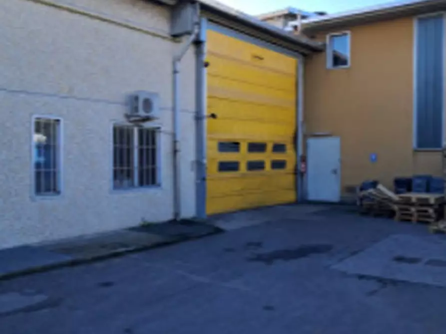 Immagine 2 di Capannone industriale in vendita  in via Don Minzoni a Trezzo Sull'adda