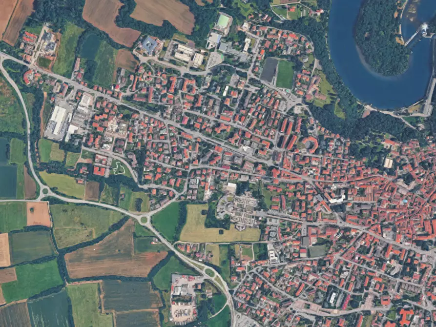 Immagine 4 di Garage in vendita  in Via Francesco Guarnerio a Trezzo Sull'adda