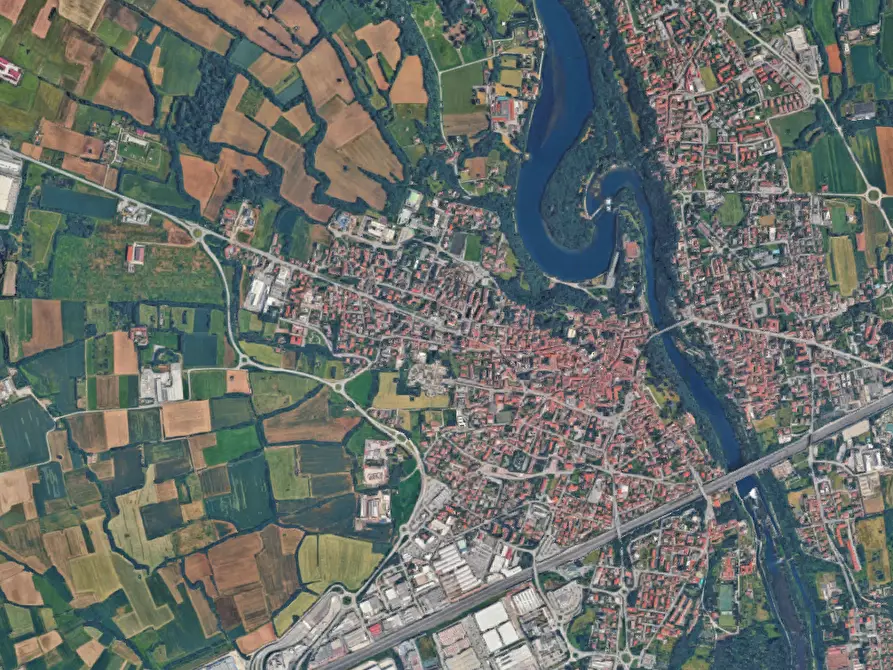 Immagine 6 di Garage in vendita  in Via Francesco Guarnerio a Trezzo Sull'adda