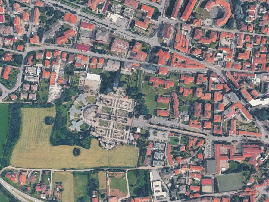 Immagine 1 di Garage in vendita  in Via Francesco Guarnerio a Trezzo Sull'adda