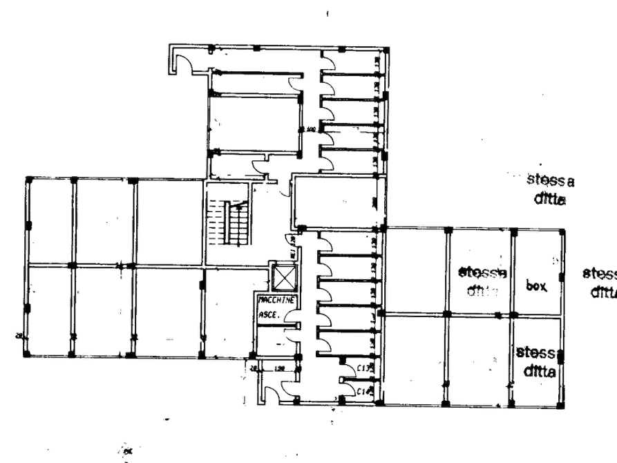 Immagine 8 di Garage in vendita  in Via Francesco Guarnerio a Trezzo Sull'adda