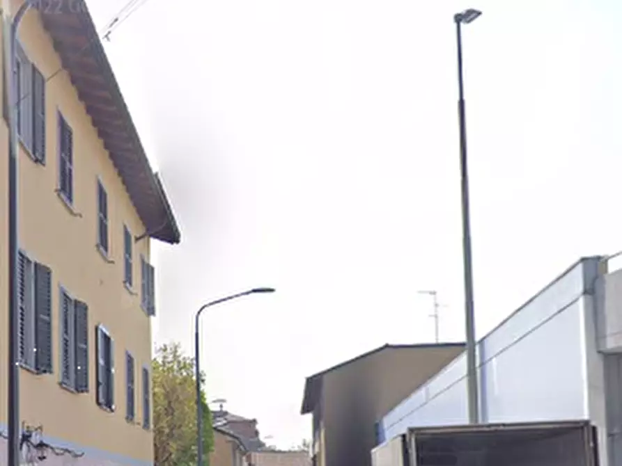 Immagine 4 di Garage in vendita  in Via Paulucci di Calboli Fulcieri a Milano