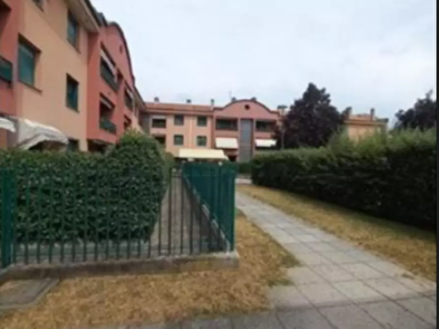 Immagine 1 di Appartamento in vendita  in Via Luigi Einaudi a Lainate