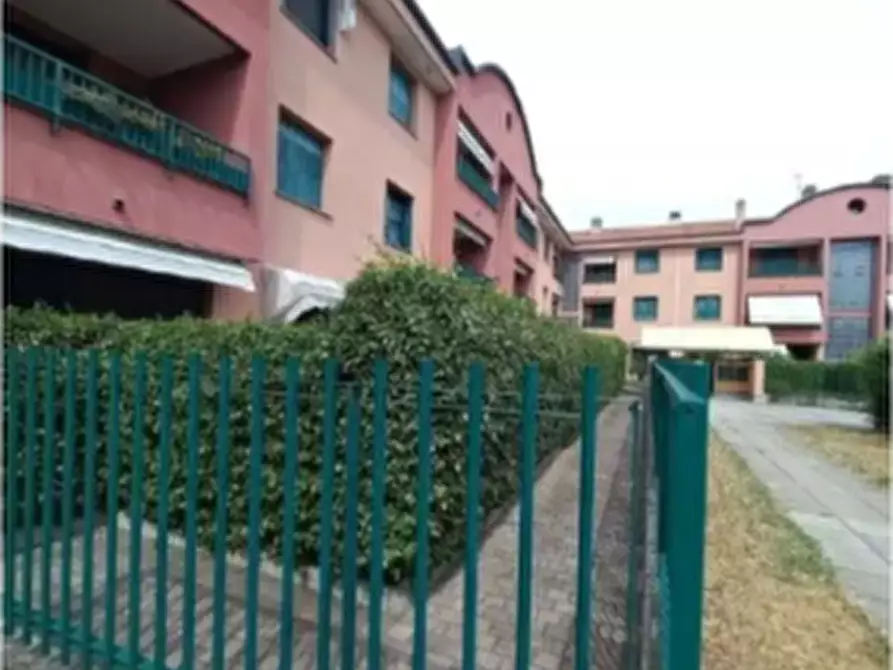 Immagine 3 di Appartamento in vendita  in Via Luigi Einaudi a Lainate