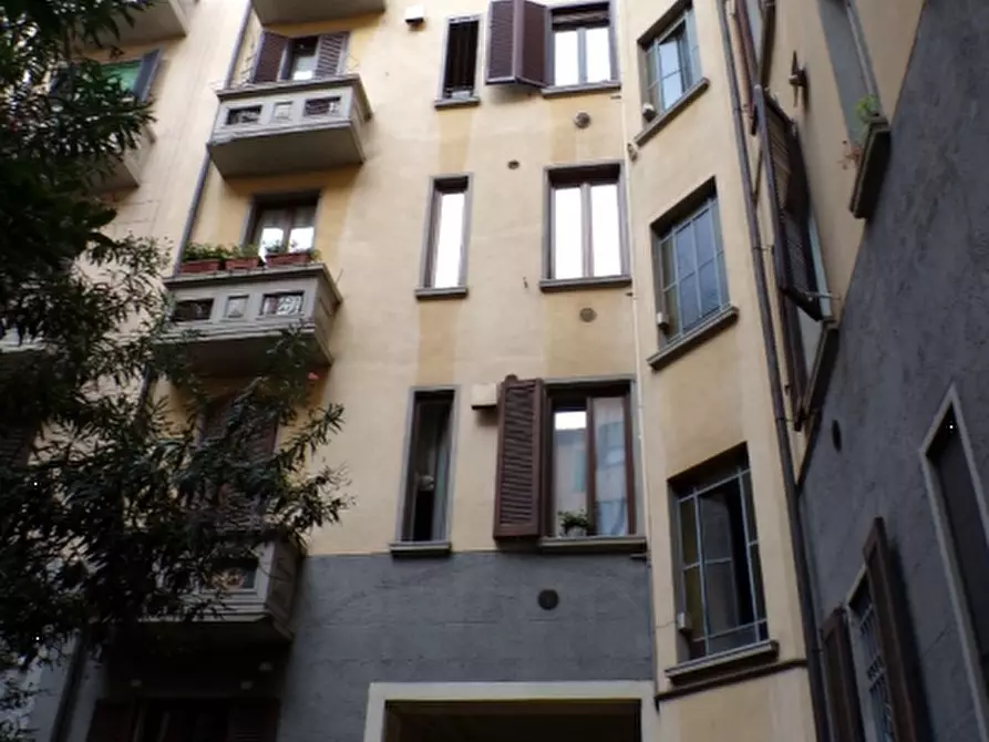 Immagine 2 di Appartamento in vendita  in Piazza Giuseppe Grandi a Milano