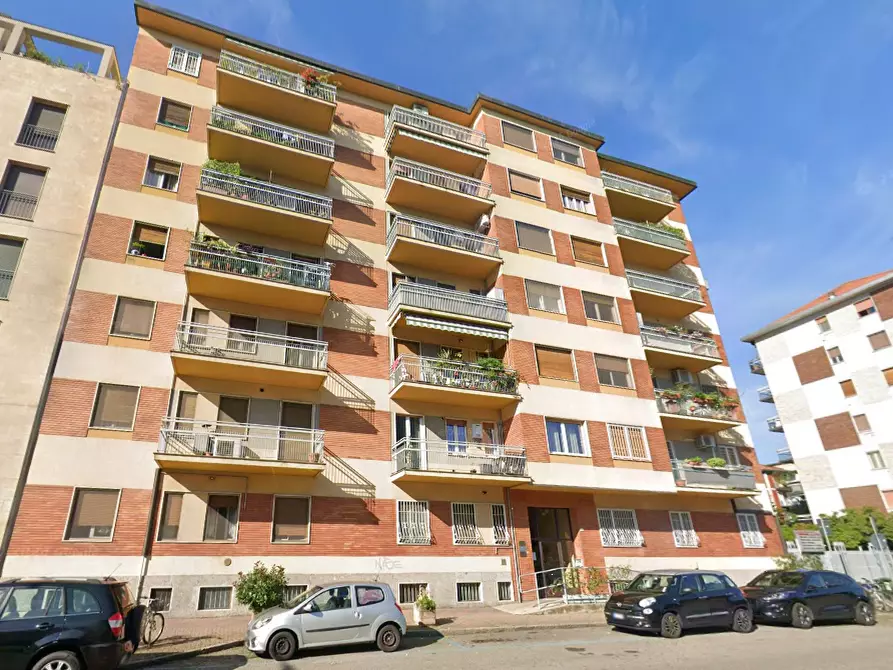 Immagine 4 di Laboratorio in vendita  in Via Cesare Battisti  a San Donato Milanese