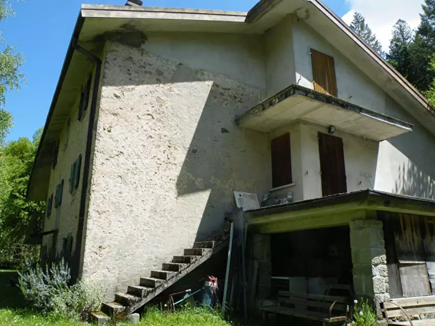 Immagine 2 di Porzione di casa in vendita  in via Caduti di Cà Berna a Lizzano In Belvedere
