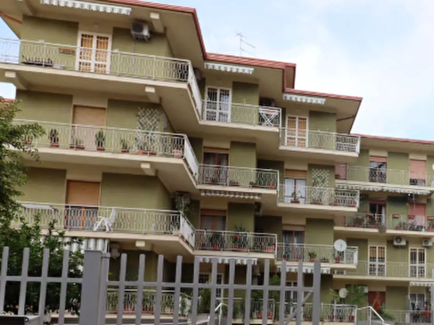 Immagine 2 di Appartamento in vendita  in Viale Lincoln  a Caserta