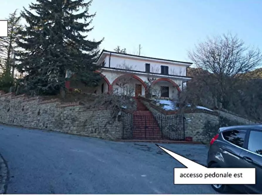 Immagine 1 di Villa in vendita  in Via Villaretti a Torre Bormida