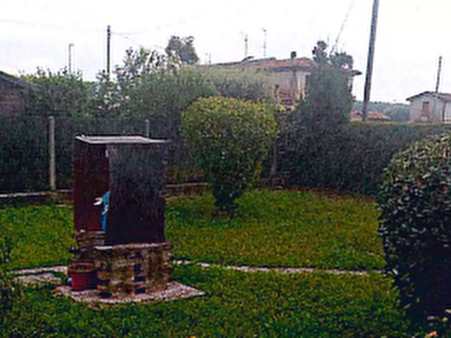 Immagine 2 di Porzione di casa in vendita  in Via Argine Vegri a Castelmassa