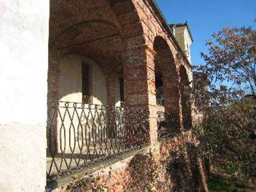 Immagine 4 di Castello in vendita  in Via Cavour a Pocapaglia