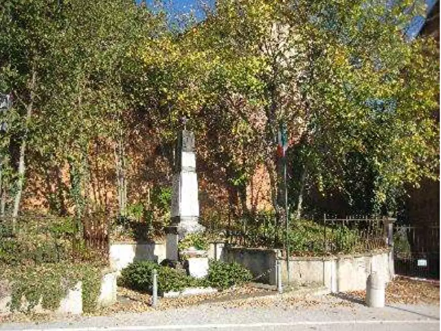 Immagine 12 di Castello in vendita  in Via Cavour a Pocapaglia