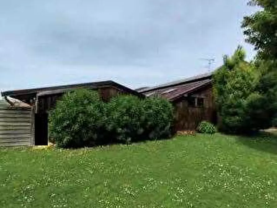 Immagine 1 di Capannone industriale in vendita  in Via Santa Maria Nuova a Lendinara