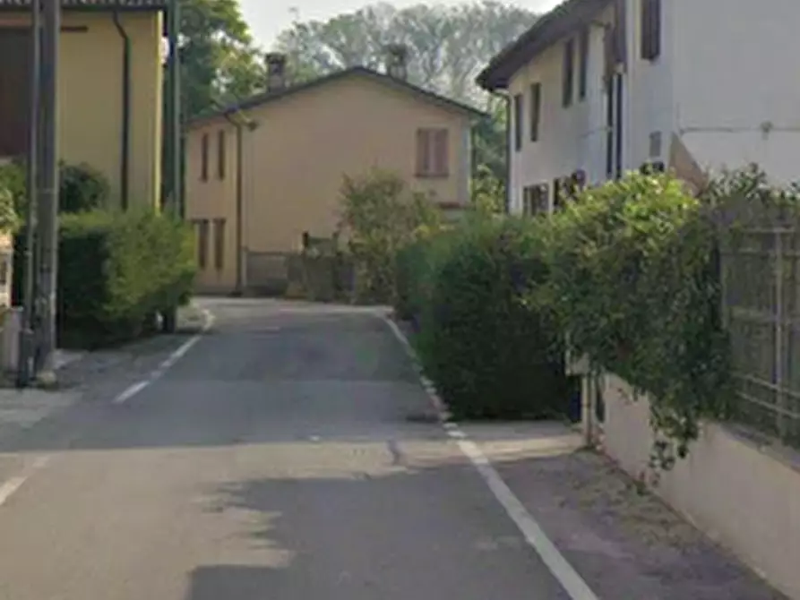 Immagine 5 di Garage in vendita  in Via Trento e Trieste a Villanterio