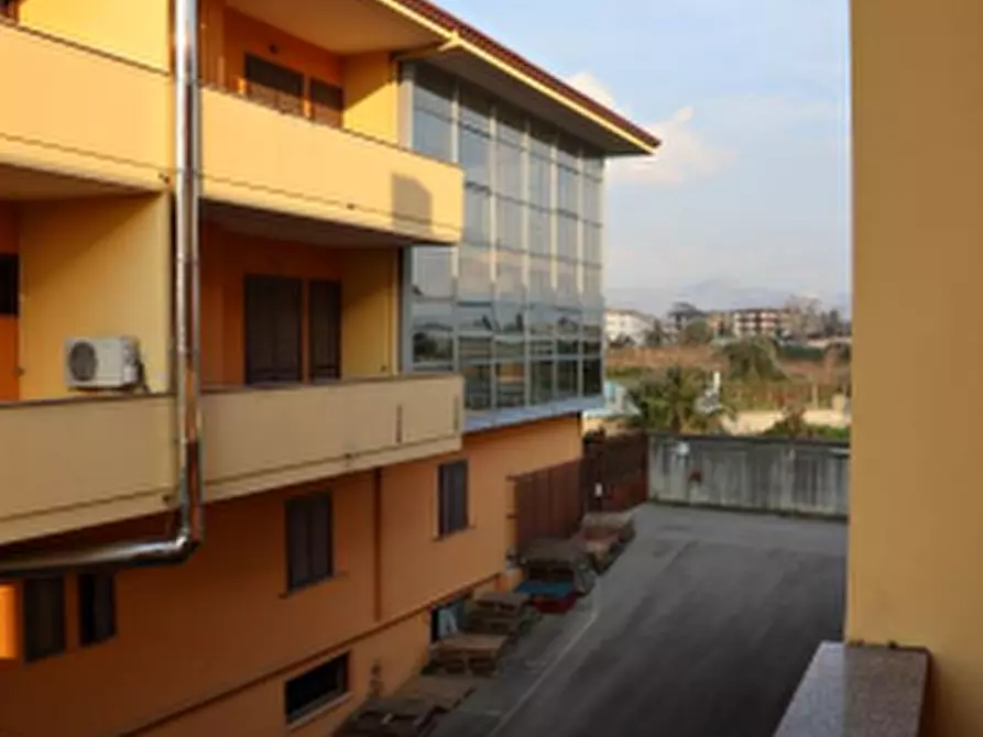 Immagine 12 di Appartamento in vendita  in Via XI Settembre a Portico Di Caserta