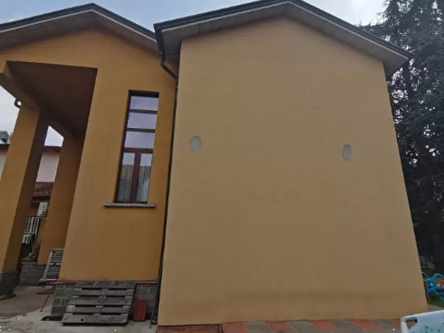 Immagine 3 di Villa in vendita  in Via Oberdan a Brugherio