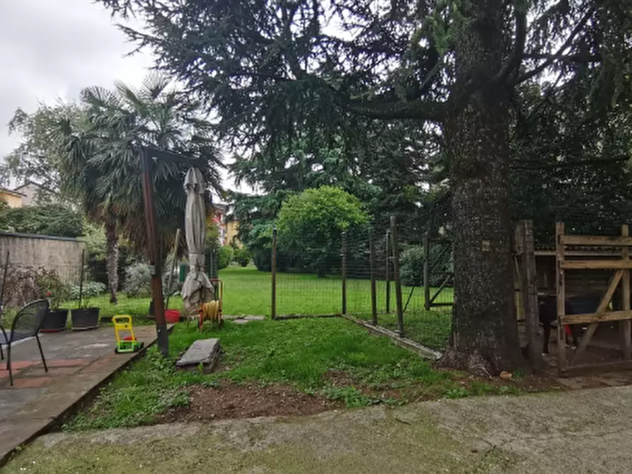 Immagine 5 di Villa in vendita  in Via Oberdan a Brugherio