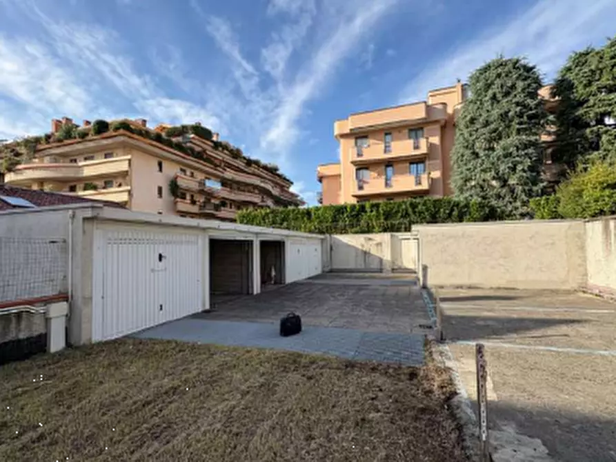 Immagine 1 di Garage in vendita  in Via Italia a Muggiò