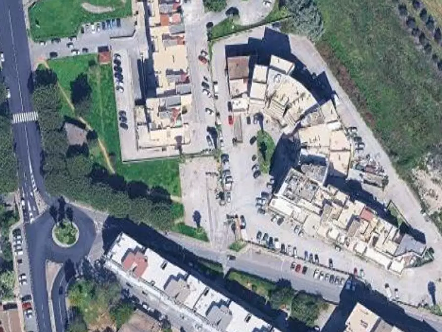 Immagine 12 di Posto auto in vendita  in Viale Europa a Anzio